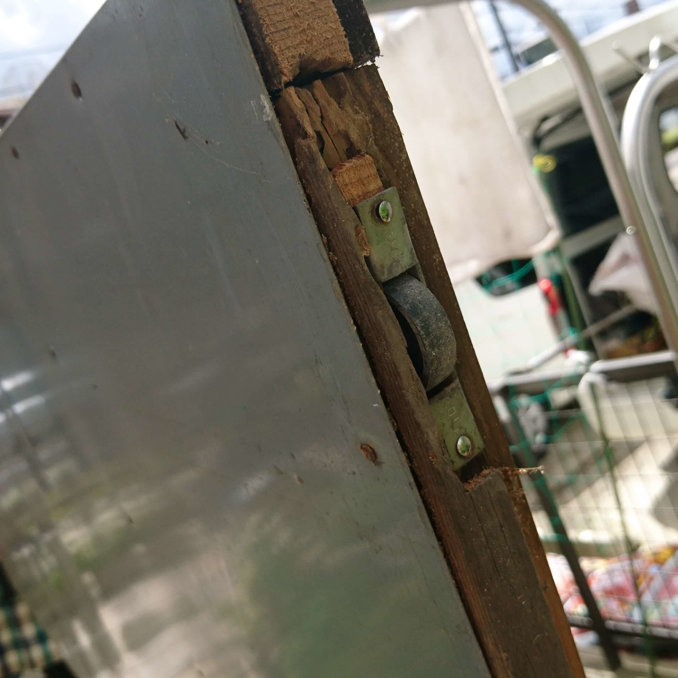 戸車交換 津島市 | 戸車交換なら建具修理の窓口津島市